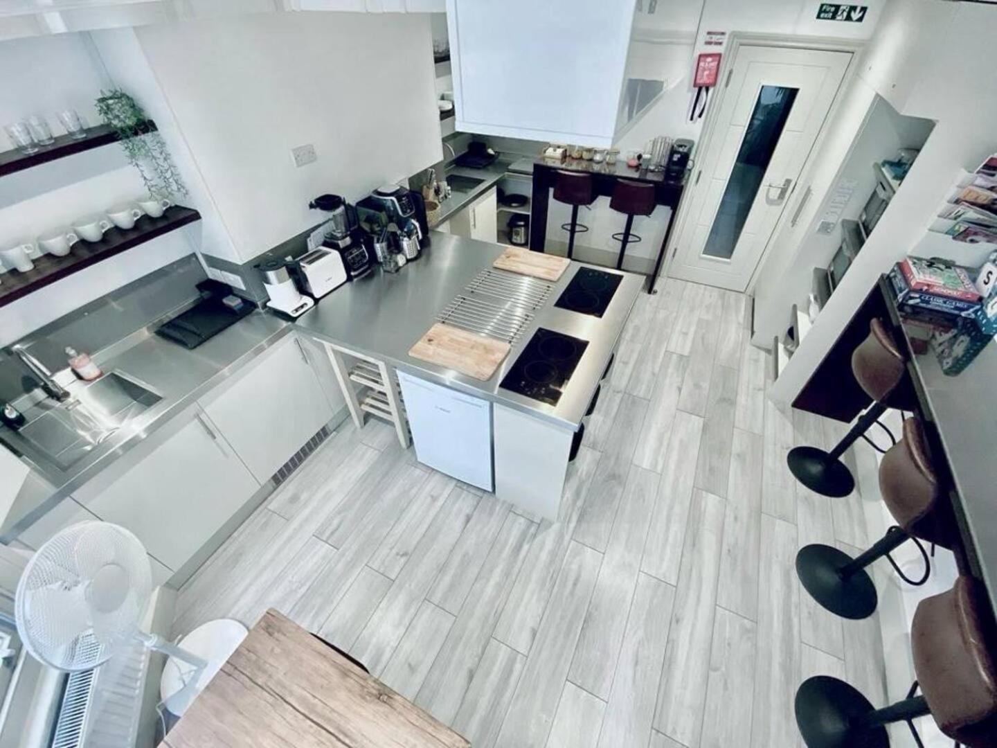 Apt 11 Seaside Serenity Chic Studio Steps To Beach Brighton Екстер'єр фото